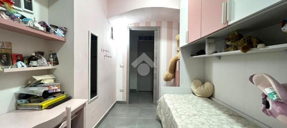 3 rooms Apartment in Torre del Greco, Italy No. 5679 11