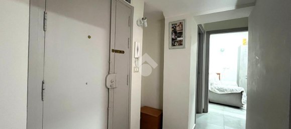 3 rooms Apartment in Torre del Greco, Italy No. 5679 3