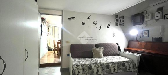 3 rooms Apartment in Torre del Greco, Italy No. 5679 17