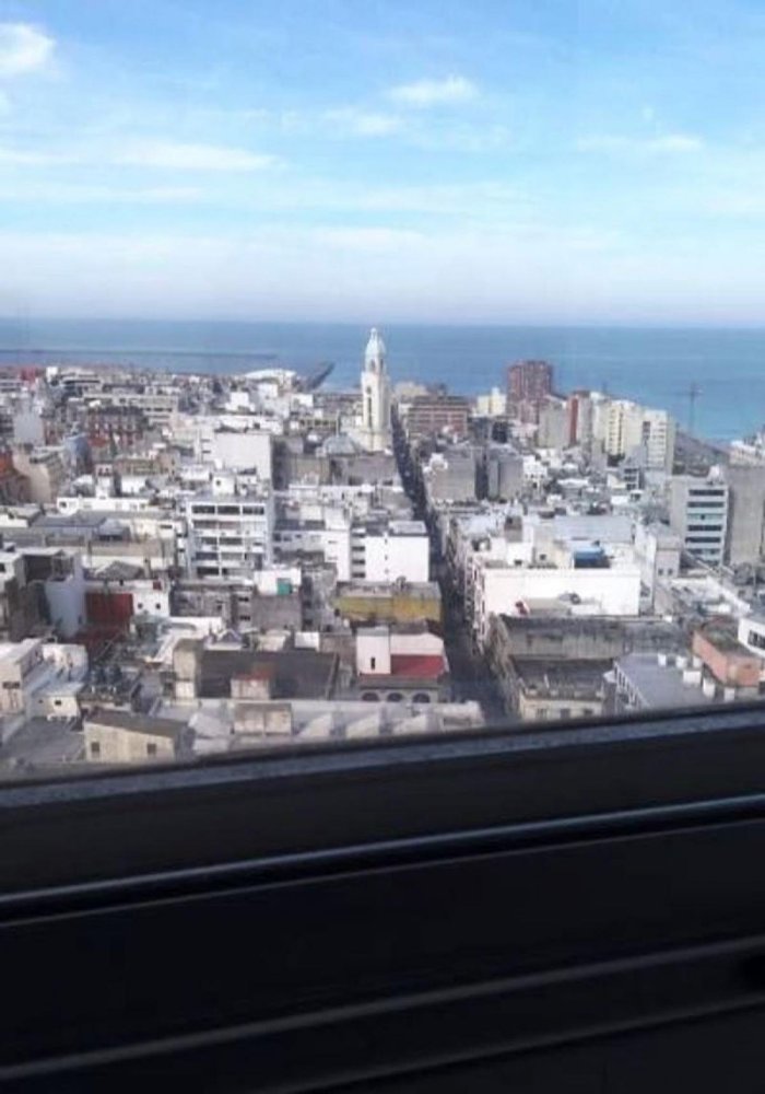 4 bedrooms House in Montevideo, Uruguay No. 8041