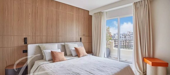 4 bedrooms Duplex in Paris, France No. 179454 11