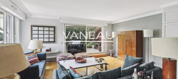 1 bedroom Apartment in Paris, France No. 135902 14