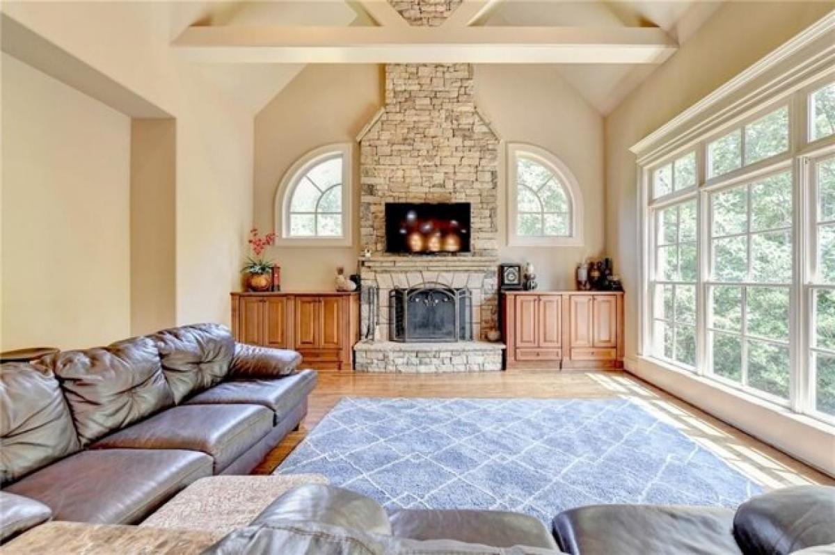 7 bedrooms House in Duluth, USA No. 379199