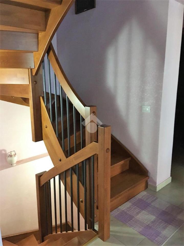 6 rooms House in Marano Marchesato, Italy No. 109734