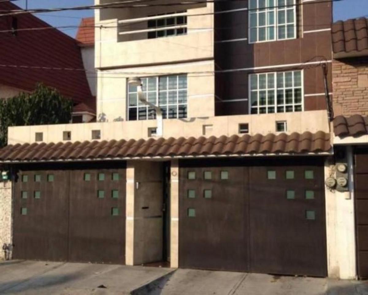 6 bedrooms House in Tlalnepantla, Mexico No. 221768