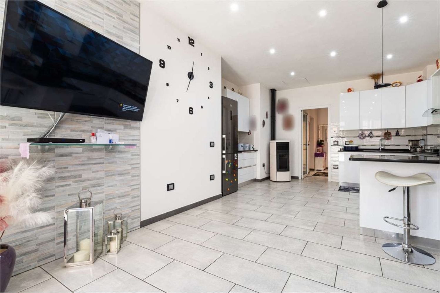 4 rooms Apartment in Quartu Sant'Elena, Italy No. 202444