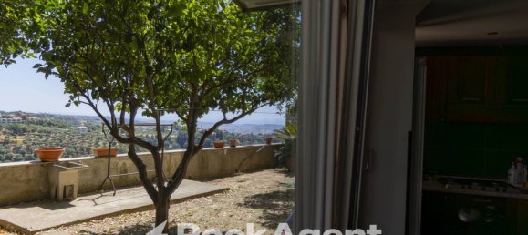 5 bedrooms Apartment in Catanzaro, Italy No. 302563 9