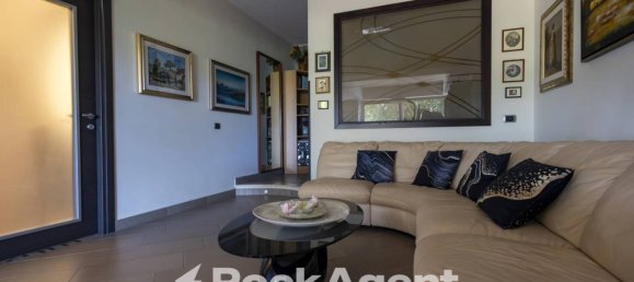 5 bedrooms Apartment in Catanzaro, Italy No. 302563 5