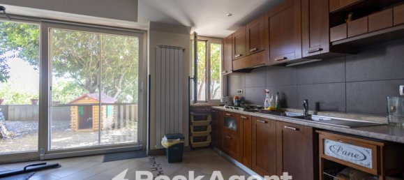 5 bedrooms Apartment in Catanzaro, Italy No. 302563 3