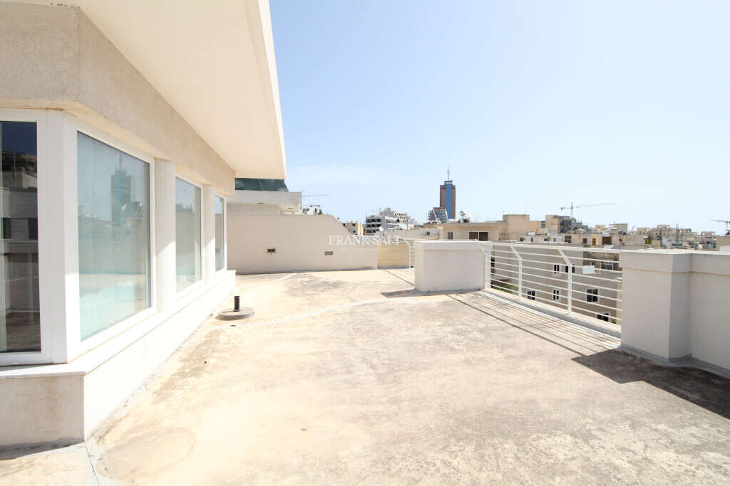 4 bedrooms Apartment in Saint Julian's, Malta No. 6558