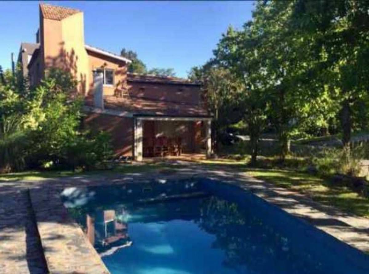 3 bedrooms House in Tigre, Argentina No. 19521