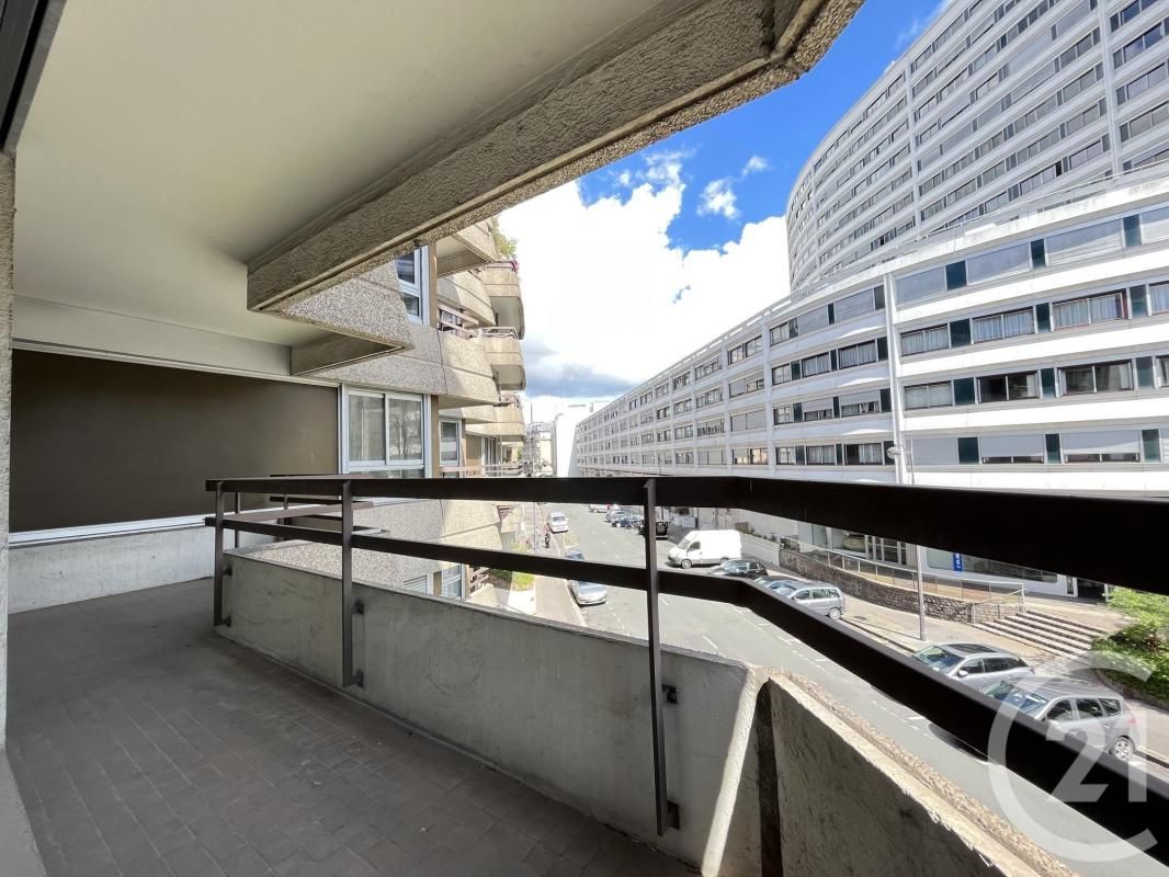 Apartamento de 3 dormitorios en Paris, France No. 181865