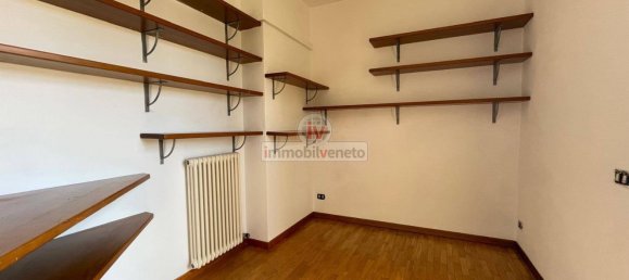 Duplex T7 em Montebello Vicentino, Italy N.º 337946 13