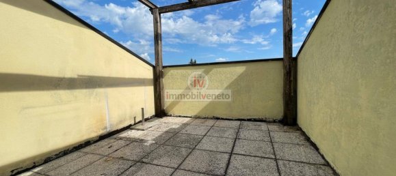 Duplex T7 em Montebello Vicentino, Italy N.º 337946 15