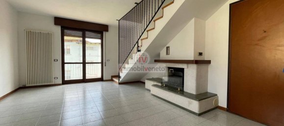 Duplex T7 em Montebello Vicentino, Italy N.º 337946 5