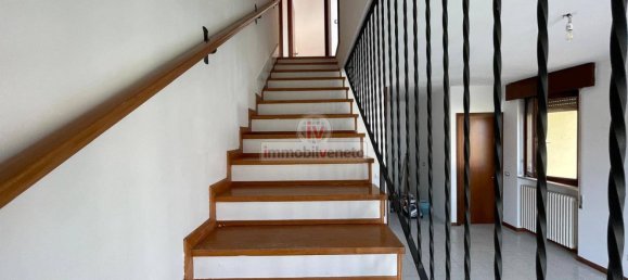 Duplex T7 em Montebello Vicentino, Italy N.º 337946 11