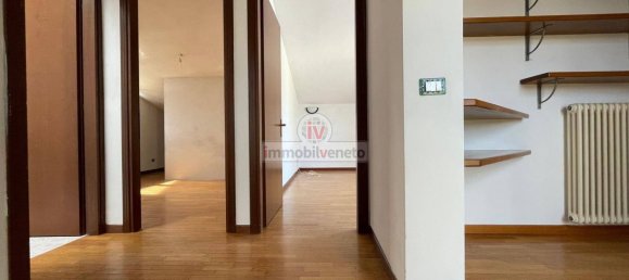Duplex T7 em Montebello Vicentino, Italy N.º 337946 12
