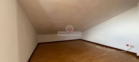 Duplex T7 em Montebello Vicentino, Italy N.º 337946 25