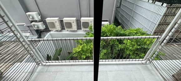 4 bedrooms Bungalow in Bangkok, Thailand No. 8409 12