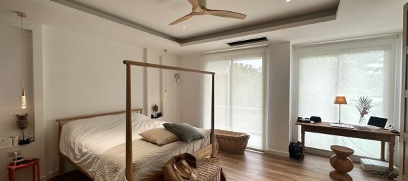 4 bedrooms Bungalow in Bangkok, Thailand No. 8409 4