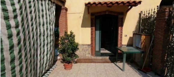6 bedrooms Villa in Marigliano, Italy No. 371820 3