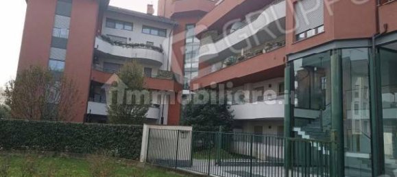 1 bedroom Apartment in Legnano, Italy No. 297679 4