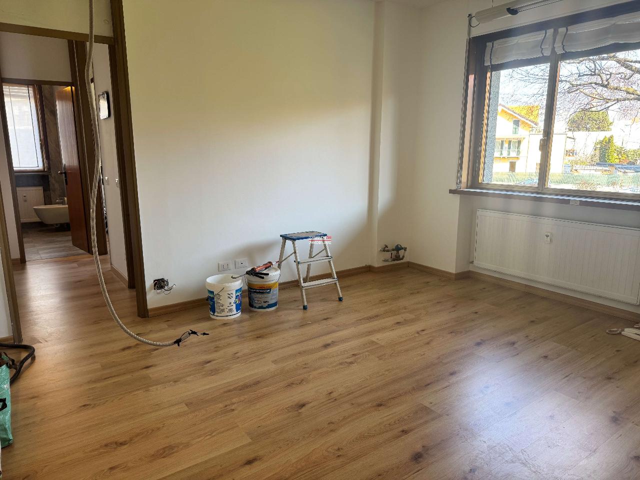 Квартира с 2 комнатами в Вербания, Италия № 15131