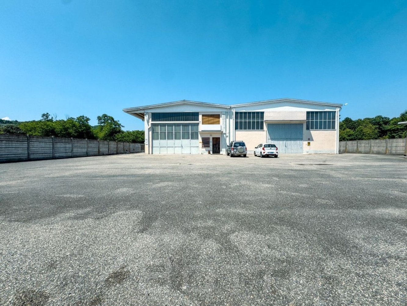  مستودع في Fontaneto d'Agogna, Italy 1200متر مربع رقم 379715