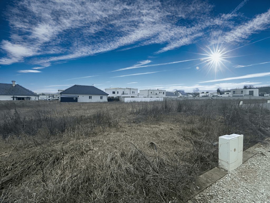 Земельный участок в Аюй, Франция № 121494