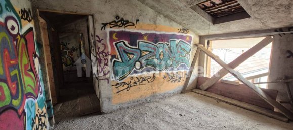 3 bedrooms House in Figino Serenza, Italy No. 308336 11