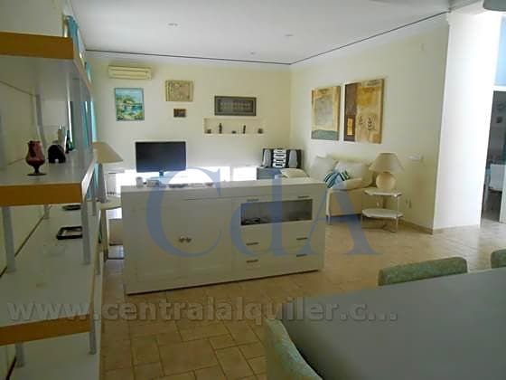 Villa de 4 dormitorios en San Vicente del Raspeig, Spain No. 4973