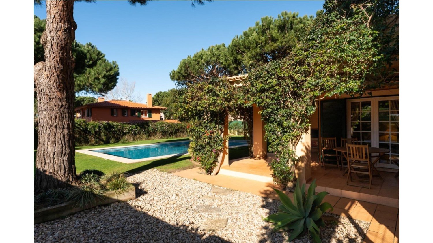 Villa de 3 dormitorios en Cascais, Portugal No. 110659