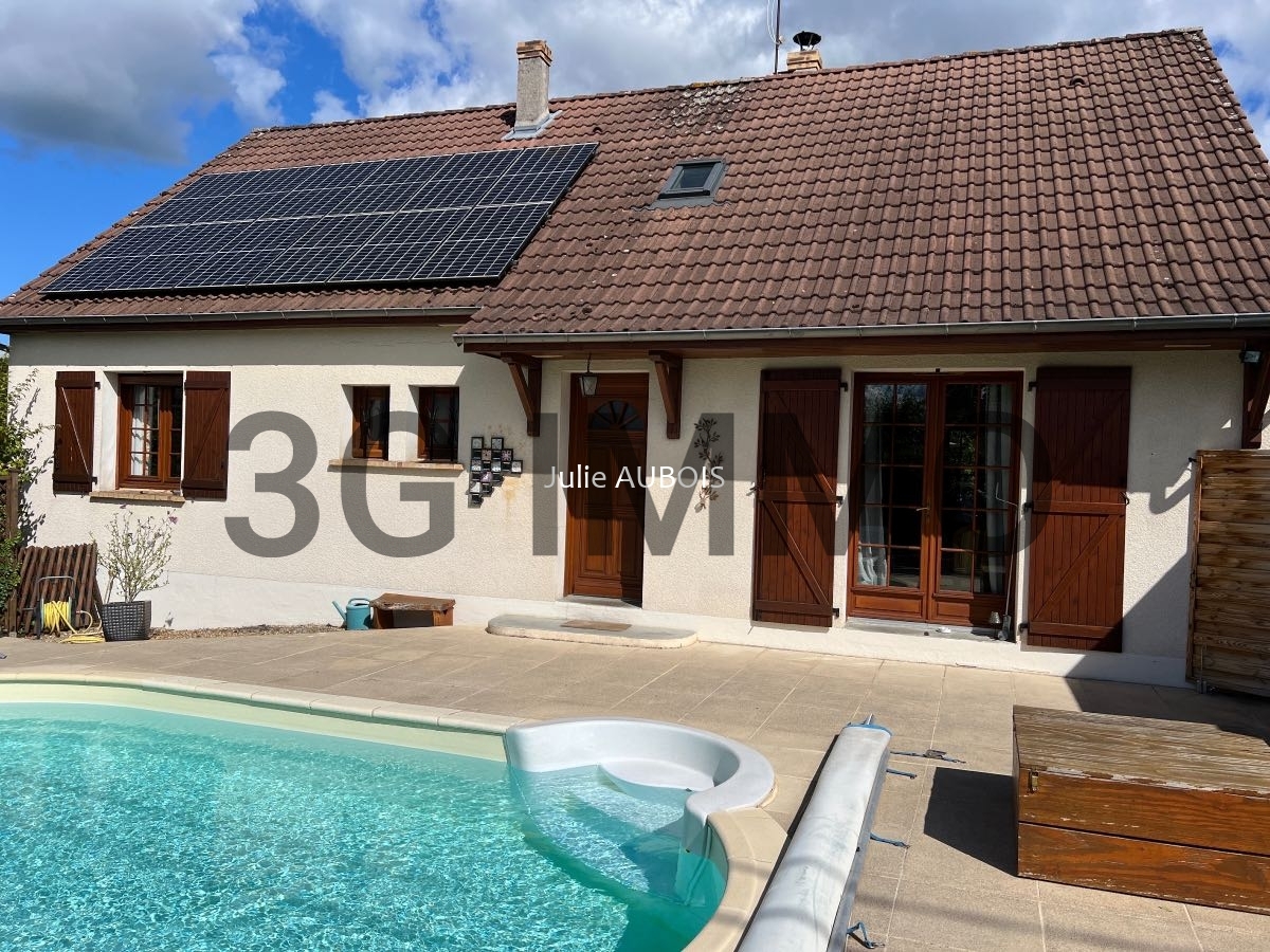 5 bedrooms Villa in Varennes-Vauzelles, France No. 266588
