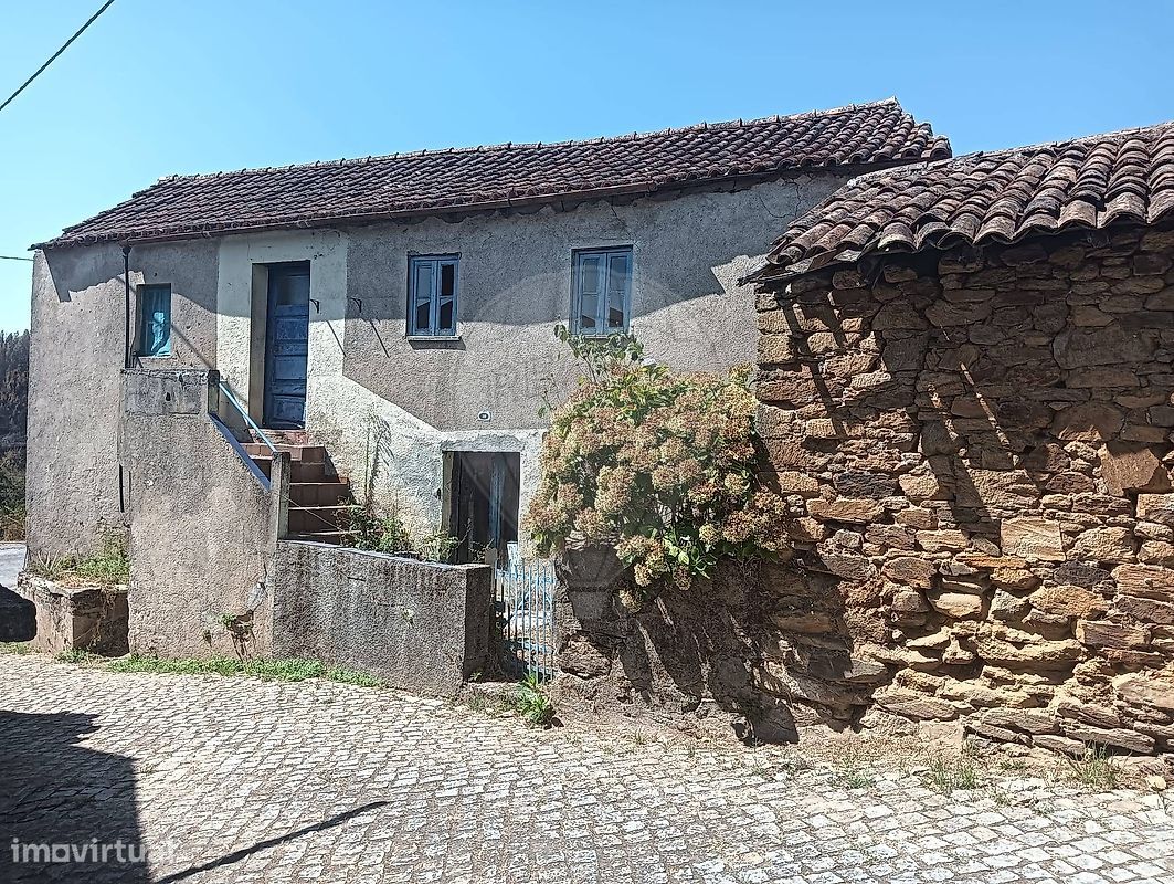 1 bedroom House in Oliveira do Hospital, Portugal No. 305323