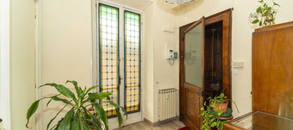 9 bedrooms Apartment in Turin, Italy No. 320478 7