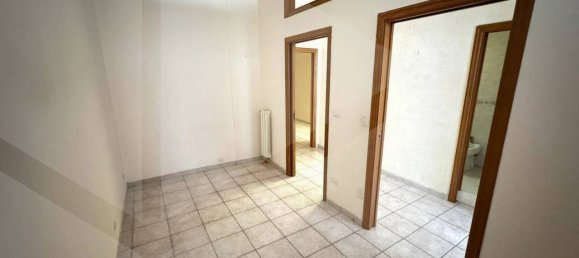 3-salle Appartement à Barletta, Italy No. 17229 11