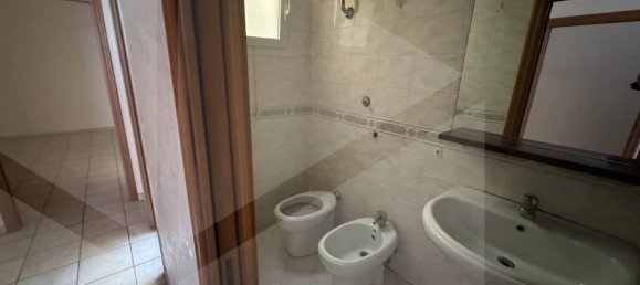 3-salle Appartement à Barletta, Italy No. 17229 10