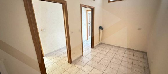 3-salle Appartement à Barletta, Italy No. 17229 12
