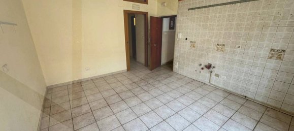 3-salle Appartement à Barletta, Italy No. 17229 6