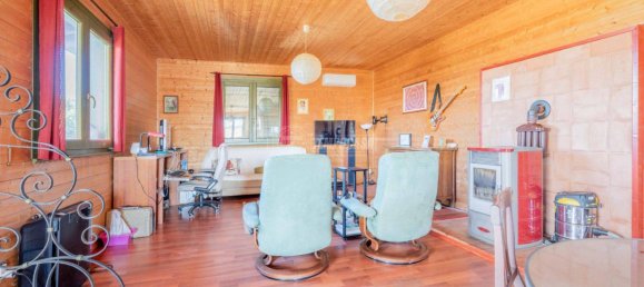 2 bedrooms Villa in Tarquinia, Italy No. 220608 3