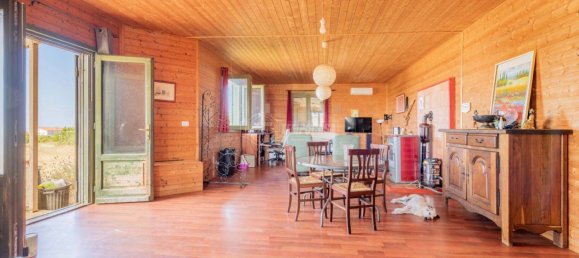 2 bedrooms Villa in Tarquinia, Italy No. 220608 2