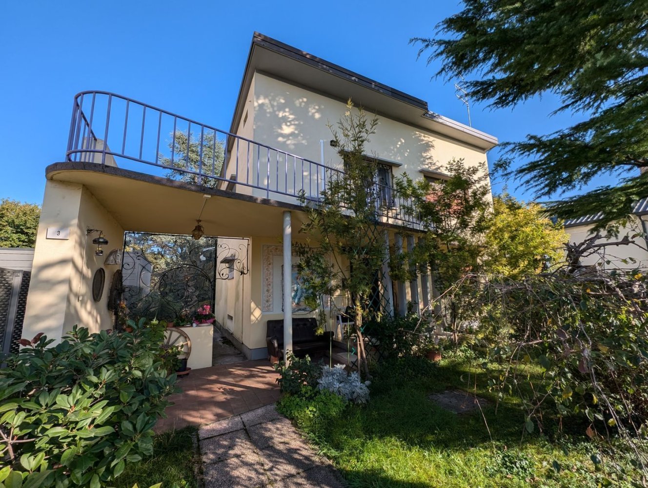 4-salle Maison à Pordenone, Italy No. 23008