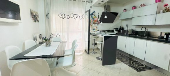 3 rooms Apartment in Capurso, Italy No. 34366 3