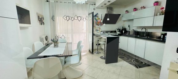 3 rooms Apartment in Capurso, Italy No. 34366 4