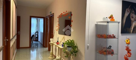 عقار تجاري في Rome, Italy 150متر مربع رقم 177092 2