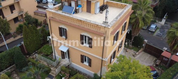 3 Schlafzimmer Villa in Rome, Italy, Nr. 44090 50