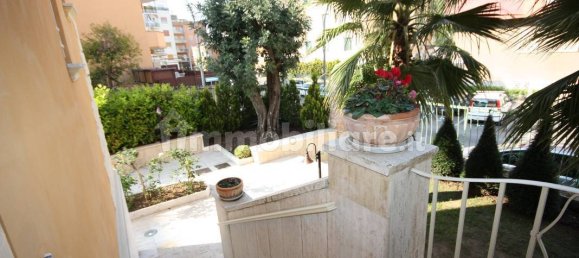 3 Schlafzimmer Villa in Rome, Italy, Nr. 44090 28