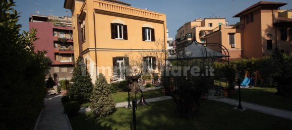 3 Schlafzimmer Villa in Rome, Italy, Nr. 44090 36