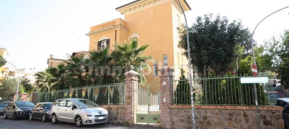 3 Schlafzimmer Villa in Rome, Italy, Nr. 44090 33