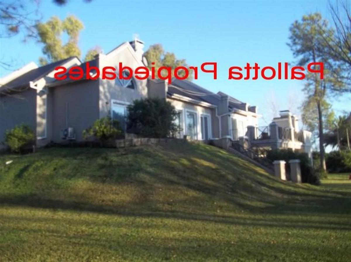 4 bedrooms House in Escobar, Argentina No. 14913